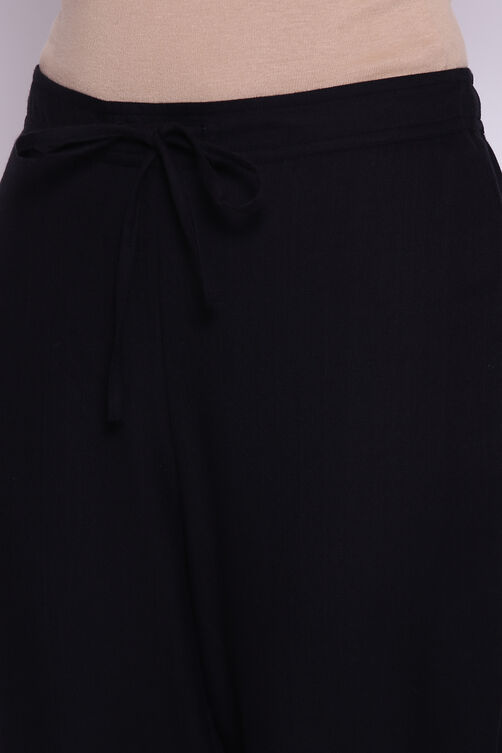 Black Cotton Straight Kurta Regular Pant Suit Set image number 6